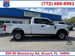 Used 2017  Ford Super Duty F-250 SRW 4WD SuperCab Box at Victory Auto Store near Stuart&comma; FL