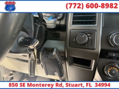 Used 2017  Ford Super Duty F-250 SRW 4WD SuperCab Box at Victory Auto Store near Stuart&comma; FL