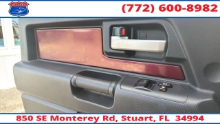 Used 2007  Toyota FJ Cruiser 4d SUV 4WD Auto at Victory Auto Store near Stuart&comma; FL