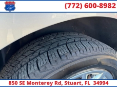 Used 2011  Lincoln MKX FWD 4dr at Victory Auto Store near Stuart&comma; FL