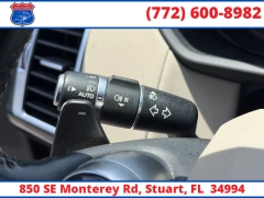 Used 2019  Land Rover Discovery 4d SUV SE at Victory Auto Store near Stuart&comma; FL