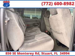 Used 2006  GMC Sierra 2500HD Crew Cab 153" WB 4WD SLE1 at Victory Auto Store near Stuart&comma; FL