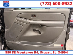 Used 2006  GMC Sierra 2500HD Crew Cab 153" WB 4WD SLE1 at Victory Auto Store near Stuart&comma; FL