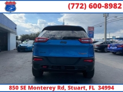 Used 2018  Jeep Cherokee 4d SUV 4WD Trailhawk V6 at Victory Auto Store near Stuart&comma; FL