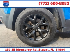 Used 2018  Jeep Cherokee 4d SUV 4WD Trailhawk V6 at Victory Auto Store near Stuart&comma; FL