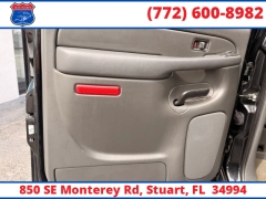 Used 2006  GMC Sierra 2500HD Crew Cab 153" WB 4WD SLE1 at Victory Auto Store near Stuart&comma; FL