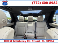 Used 2019  Land Rover Discovery 4d SUV SE at Victory Auto Store near Stuart&comma; FL