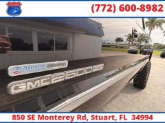 Used 2006  GMC Sierra 2500HD Crew Cab 153" WB 4WD SLE1 at Victory Auto Store near Stuart&comma; FL