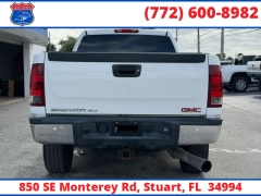Used 2009  GMC Sierra 2500HD 4WD Crew Cab 153" SLT at Victory Auto Store near Stuart&comma; FL