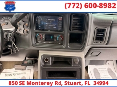 Used 2006  GMC Sierra 2500HD Crew Cab 153" WB 4WD SLE1 at Victory Auto Store near Stuart&comma; FL