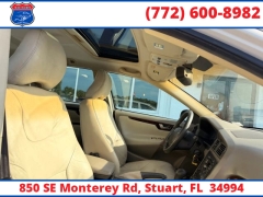 Used 2001  Volvo V70 2&period;4 5dr Wgn at Victory Auto Store near Stuart&comma; FL