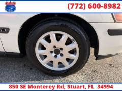 Used 2001  Volvo V70 2&period;4 5dr Wgn at Victory Auto Store near Stuart&comma; FL