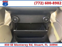 Used 2019  Land Rover Discovery 4d SUV SE at Victory Auto Store near Stuart&comma; FL
