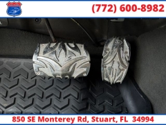 Used 2003  Ford Super Duty F-250 Supercab 4WD at Victory Auto Store near Stuart&comma; FL
