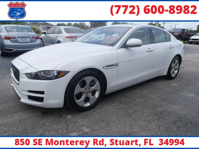 2018 Jaguar XE Base photo 2