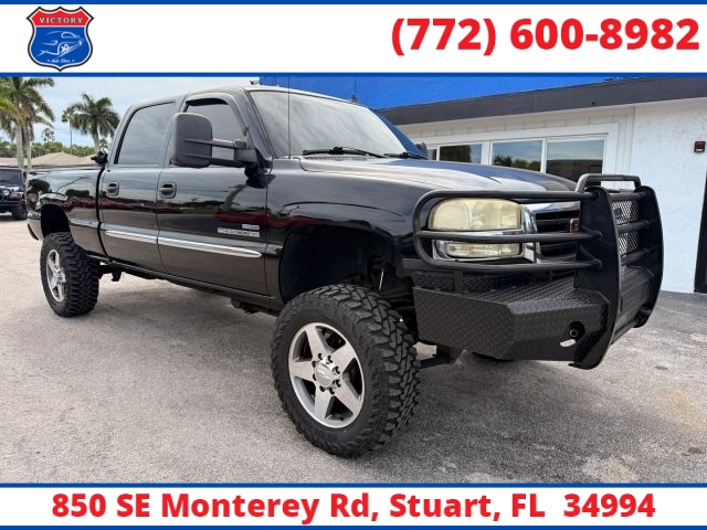 Used 2006  GMC Sierra 2500HD Crew Cab 153" WB 4WD SLE1 at Victory Auto Store near Stuart&comma; FL