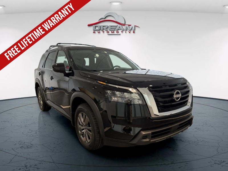 2025 Nissan Pathfinder SV's photo