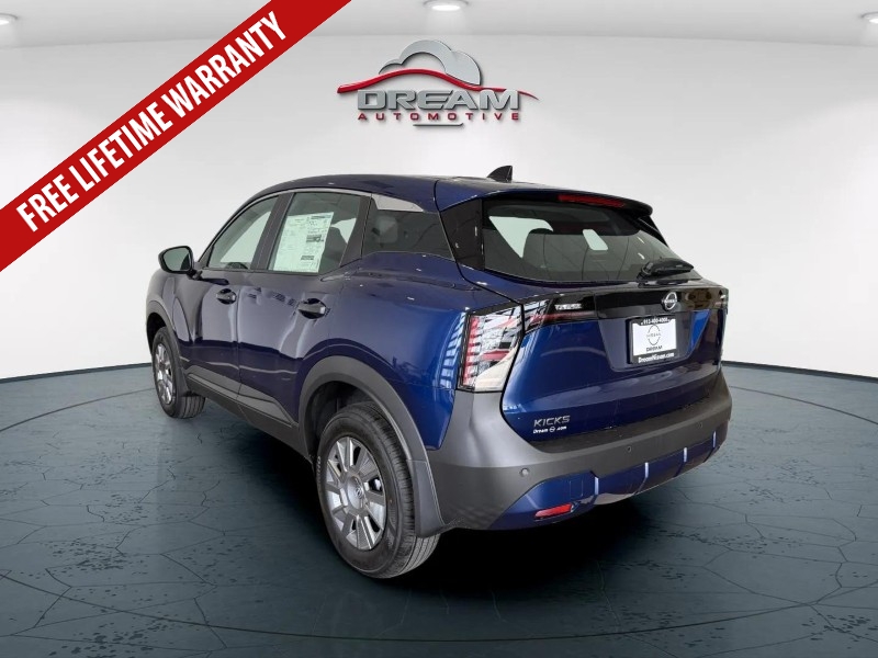 2026 Nissan Kicks S photo 4