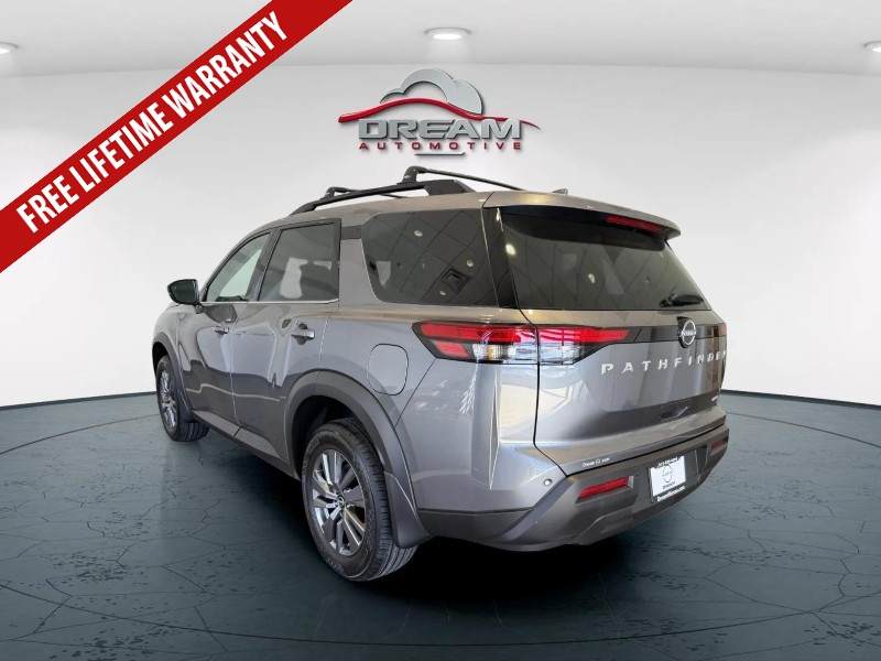 2025 Nissan Pathfinder SV photo 3