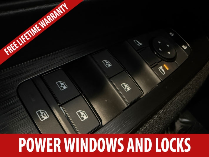 2026 Nissan Kicks S photo 2