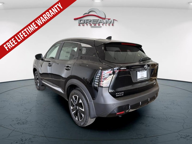 2026 Nissan Kicks SV photo 2