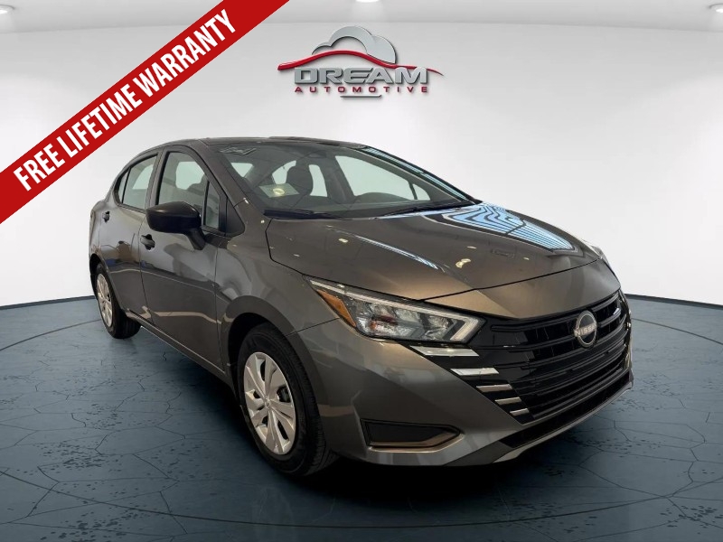 2025 Nissan Versa Sedan S's photo