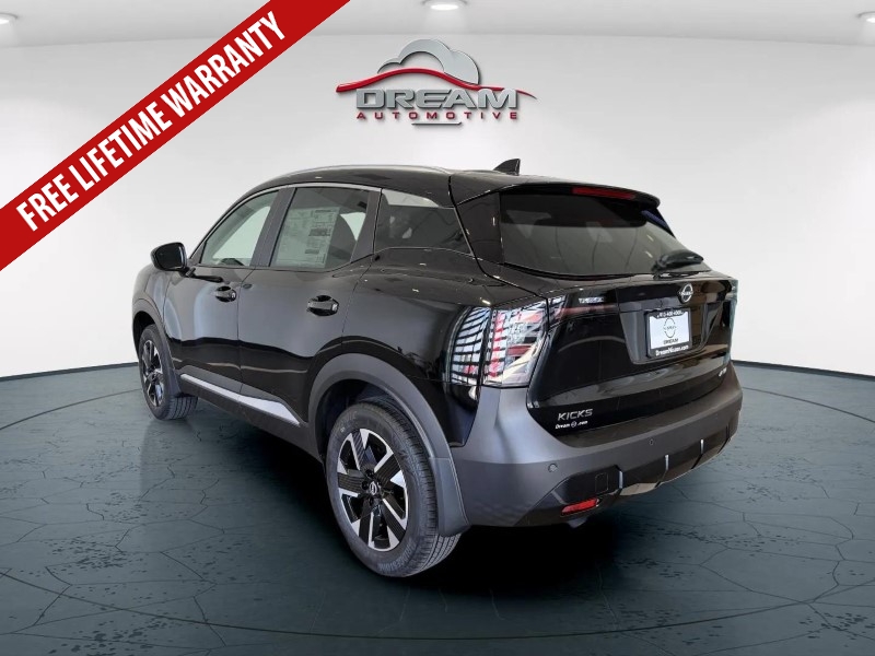 2026 Nissan Kicks SV photo 3