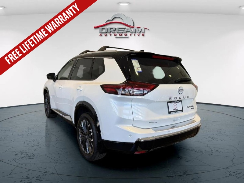 2026 Nissan Rogue Platinum photo 4