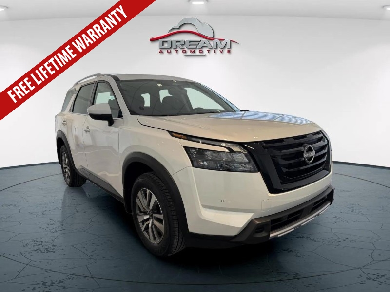 2025 Nissan Pathfinder SL's photo