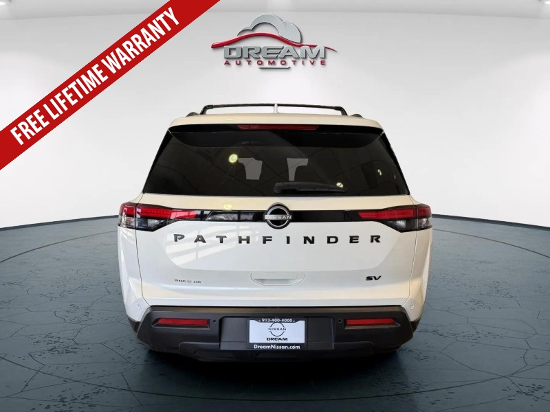 2022 Nissan Pathfinder SV photo 2