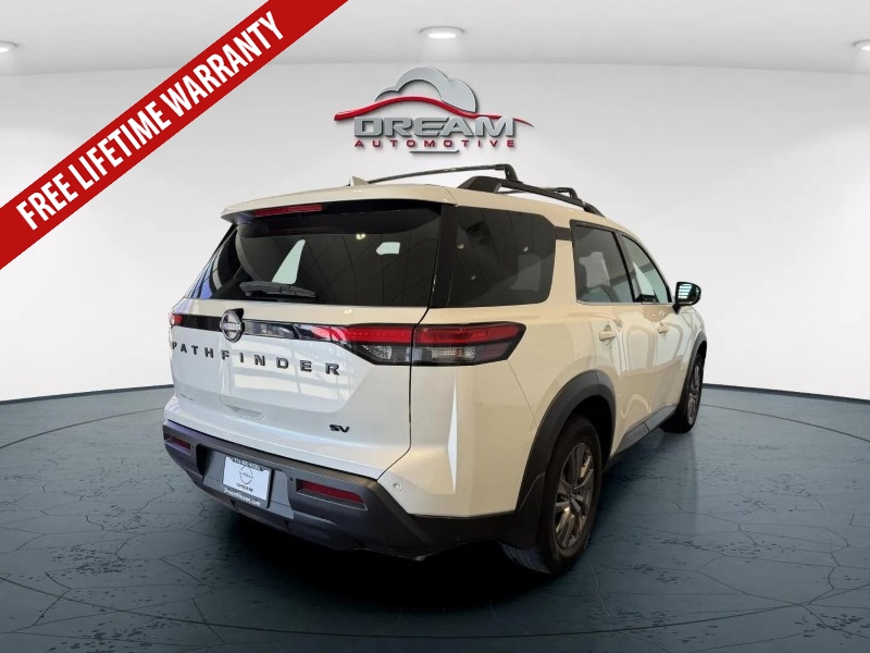 2022 Nissan Pathfinder SV photo 3