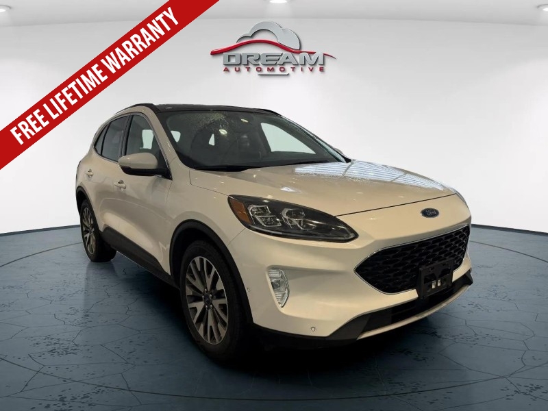 2020 Ford Escape Titanium's photo