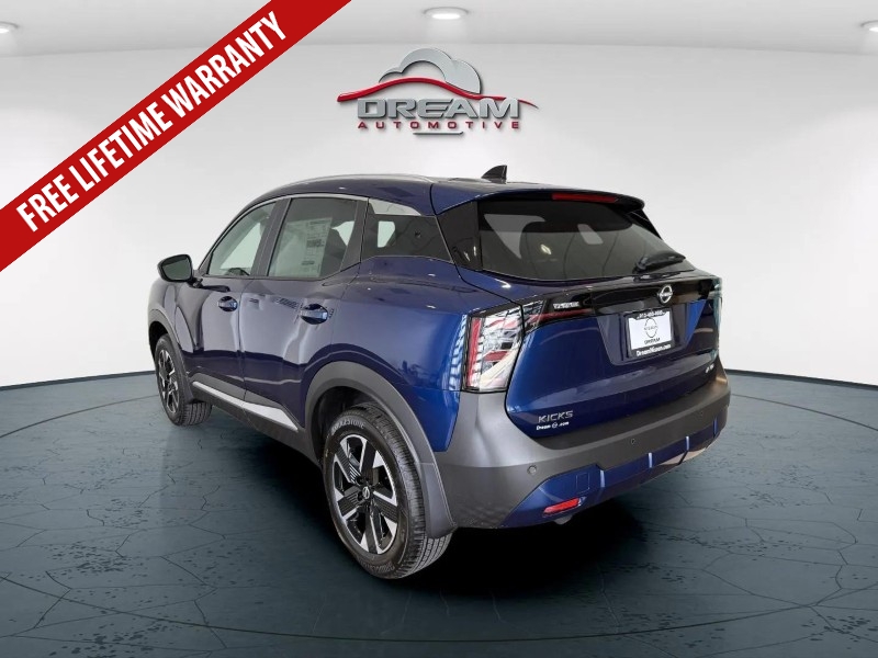 2026 Nissan Kicks SV photo 2