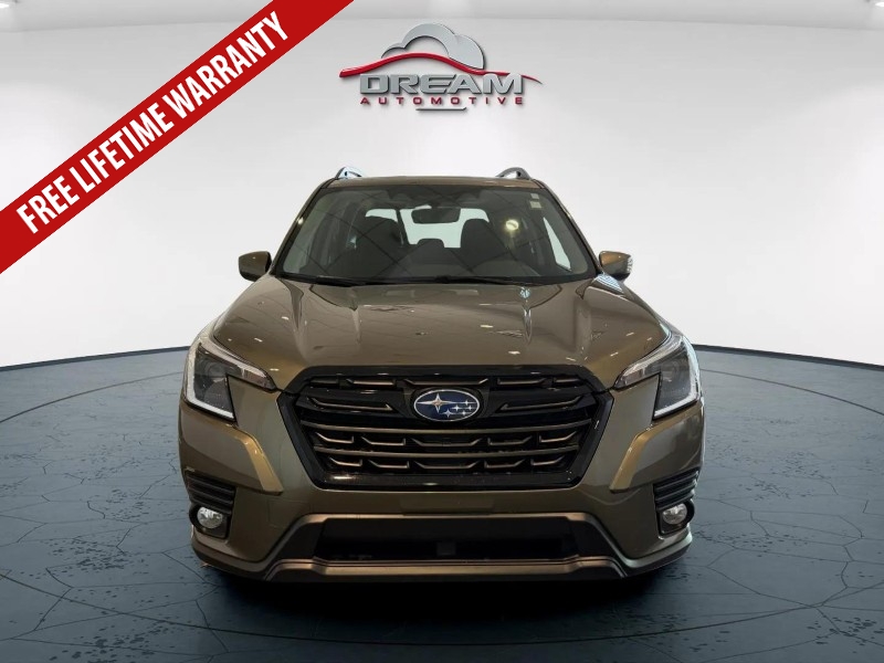 2023 Subaru Forester Premium photo 2