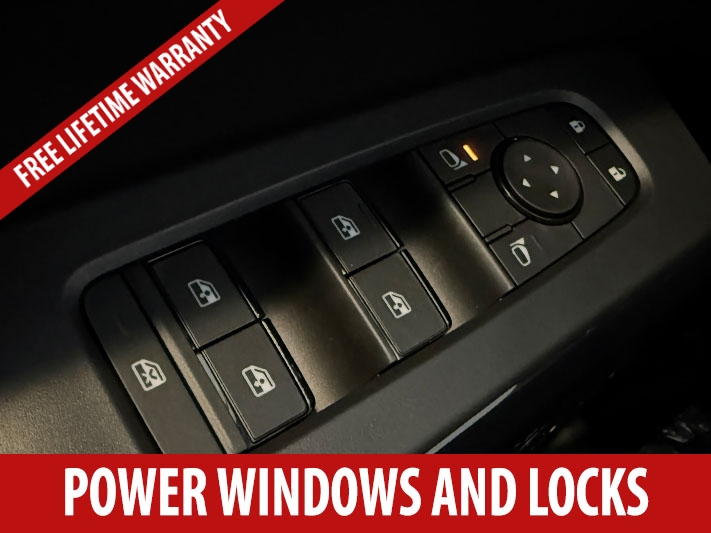 2025 Nissan Pathfinder SV photo 4