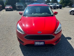 Used 2015 Ford Focus 4d Hatchback SE at Headlight Motor Group near Lewiston, ME