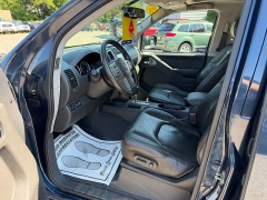 Used 2019  Nissan Frontier 4WD Crew Cab PRO-4X Auto at Headlight Motor Group near Lewiston&comma; ME