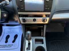 Used 2017  Subaru Outback 4d SUV 2&period;5i Premium at Headlight Motor Group near Lewiston&comma; ME