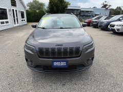 Used 2020  Jeep Cherokee 4d SUV 4WD Latitude Plus Altitude 2&period;4L at Headlight Motor Group near Lewiston&comma; ME