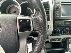 Used 2013  Toyota Tacoma 4WD Double Cab Short Bed Auto at Headlight Motor Group near Lewiston&comma; ME