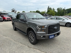 Used 2017  Ford F-150 4WD SuperCrew XLT 5 1&sol;2 at Headlight Motor Group near Lewiston&comma; ME