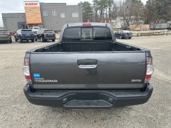 Used 2013  Toyota Tacoma 4WD Access Cab Auto at Headlight Motor Group near Lewiston&comma; ME