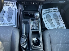 Used 2017  Toyota Tacoma 4WD Double Cab TRD Off-Road Auto at Headlight Motor Group near Lewiston&comma; ME