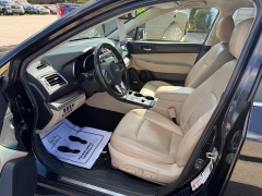 Used 2016  Subaru Outback 4d SUV i Limited at Headlight Motor Group near Lewiston&comma; ME