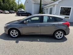 Used 2013  Ford Focus 4d Hatchback SE at Headlight Motor Group near Lewiston&comma; ME