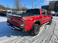 Used 2017  Toyota Tacoma 4WD Double Cab TRD Off-Road Auto at Headlight Motor Group near Lewiston&comma; ME
