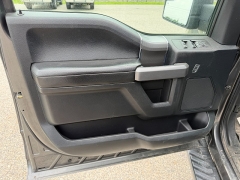 Used 2017  Ford F-150 4WD SuperCrew XLT 5 1&sol;2 at Headlight Motor Group near Lewiston&comma; ME