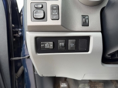 Used 2011  Toyota Tundra 4WD Double Cab 5&period;7L at Headlight Motor Group near Lewiston&comma; ME