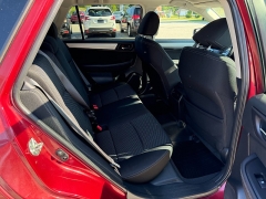 Used 2017  Subaru Outback 4d SUV 2&period;5i Premium at Headlight Motor Group near Lewiston&comma; ME