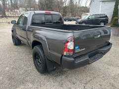 Used 2013  Toyota Tacoma 4WD Access Cab Auto at Headlight Motor Group near Lewiston&comma; ME